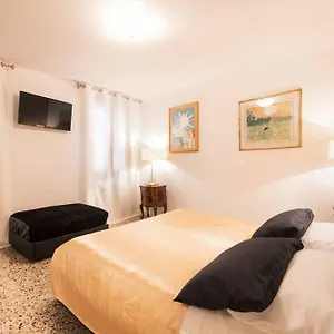 andrea-flat.hotelinveneto.com/